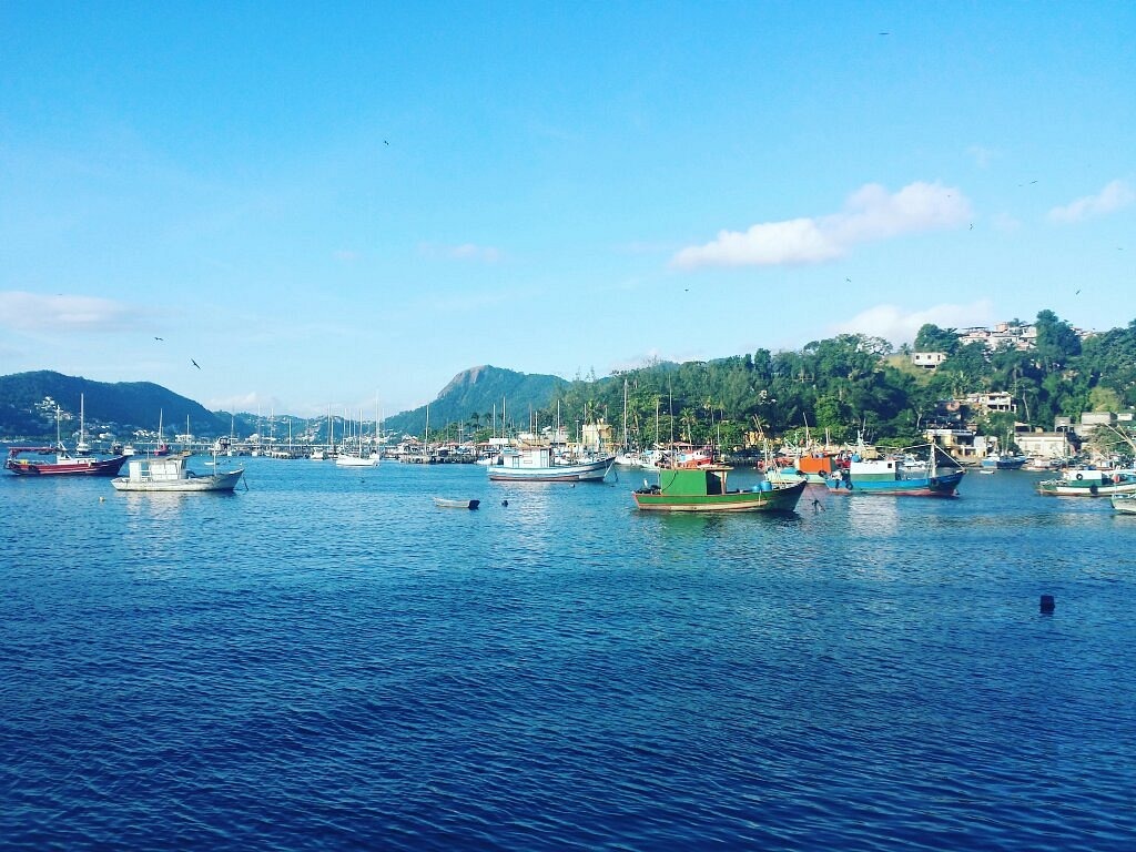 Jurujuba — praia na Baía de Guanabara, Niterói